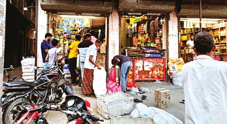 ছন্দে ফিরছে ধুলিয়ান, বাজারে ভিড়