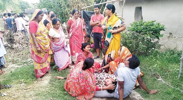 গোঘাটে একই বাড়ির  ৩ সদস্যের ঝুলন্ত দেহ