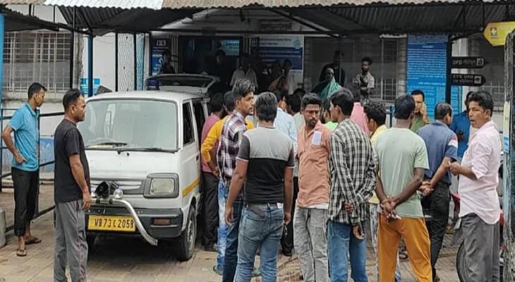 গ্রামীণ হাসপাতালে রোগীর মৃত্যু চিকিৎসা না করার অভিযোগে বিক্ষোভ