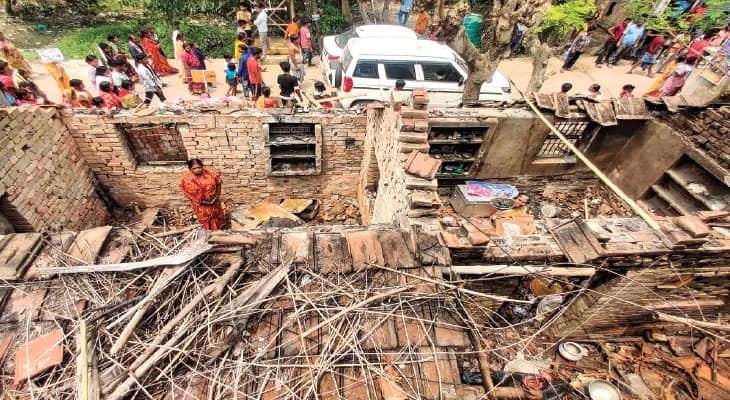 বাংলাকে অশান্ত করার চক্রান্ত ব্যর্থ করুন