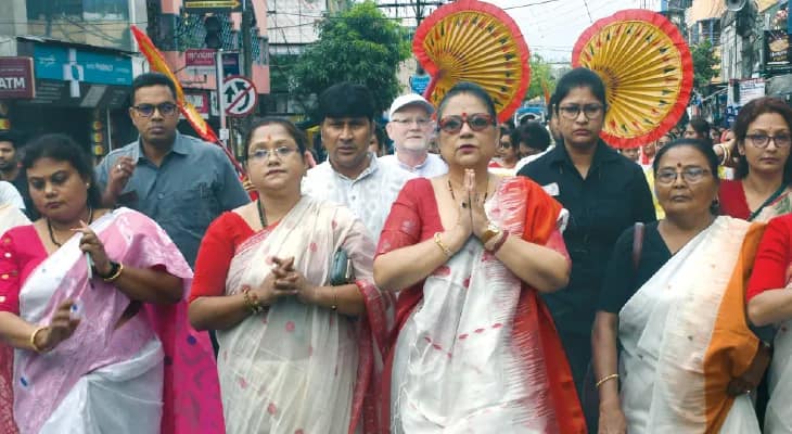 বারাসতে তৃণমূলের শুভেচ্ছা মিছিল