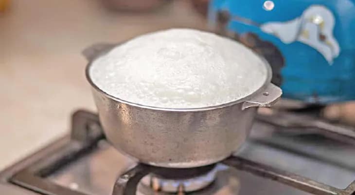 দুধ ফুটিয়ে ফেলার উৎসব
