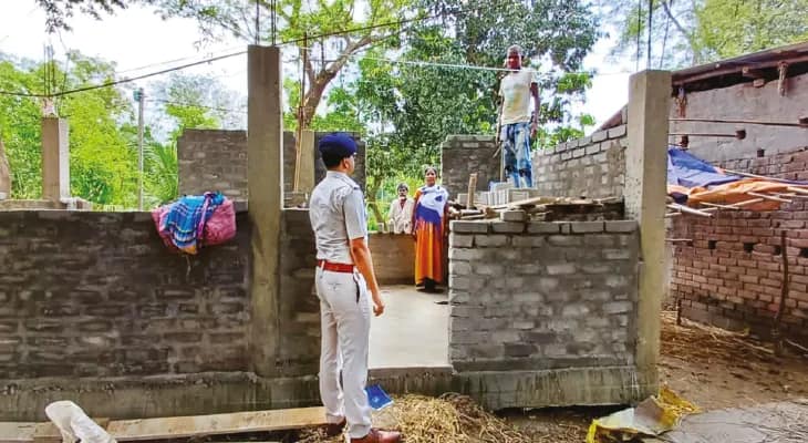প্রধানের বাড়ি তৈরির উদ্যোগ পুলিসের