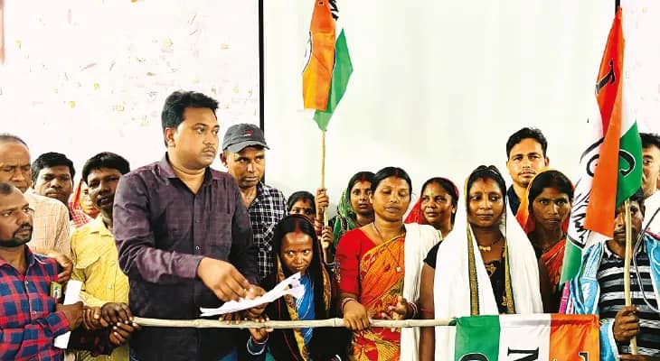 বুথ লেভেল এজেন্টদের নিয়ে তৃণমূলের বৈঠক রঘুনাথপুরে