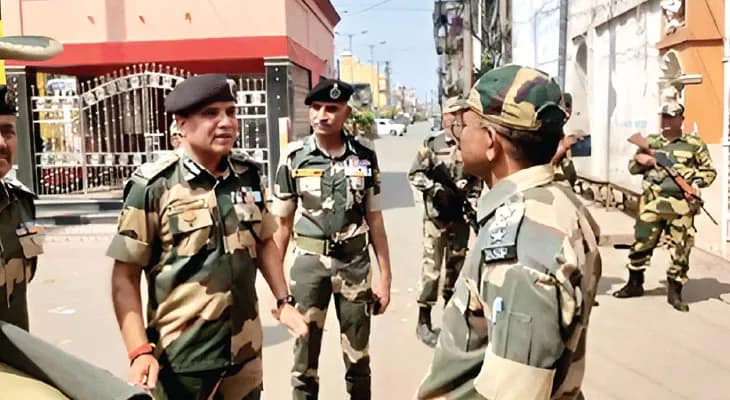 এপারের হিন্দুদেরও রক্ষায় ব্যর্থ হিন্দুত্ববাদী শাহ