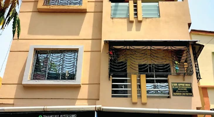 ‘মাথায় করে পুজোর ভোগ কে আনবে!’ সমীরকে হারিয়ে স্তব্ধ সখেরবাজার