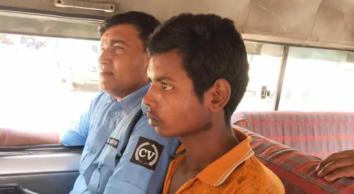 মালদহের হবিবপুর সীমান্তে বিএসএফের হাতে আটক বাংলাদেশী যুবক
