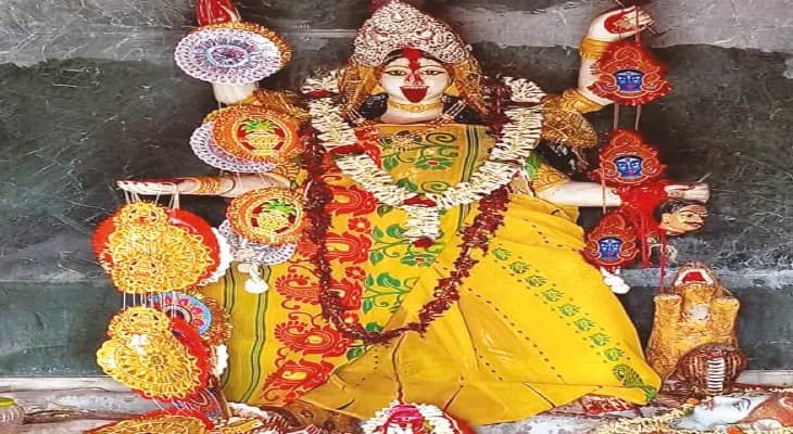 আঁটপুরে সিদ্ধেশ্বরী দেবীর পুজো ঘিরে শেষ পর্যায়ের প্রস্তুতি, ব্যস্ত গ্রামবাসীরা