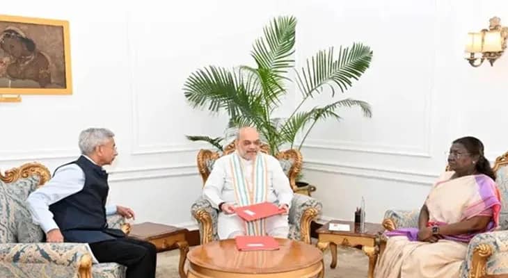রাষ্ট্রপতির সঙ্গে বৈঠক শাহ ও জয়শঙ্করের
