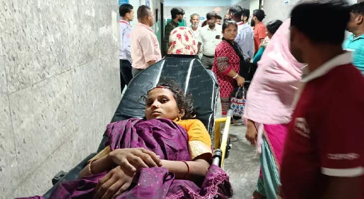 জলসা শুনতে যাওয়ার পথে দুর্ঘটনায় মৃত্যু টোটোর যাত্রীর