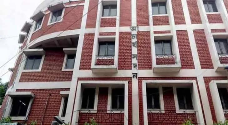 যোগ্যদের ভুলে ভরা তালিকায় রয়েছেন ববিতা সরকারও, সংশোধিত লিস্ট কাল? চাপ কমাতে নতুন সচিব নিয়োগ এসএসসিতে