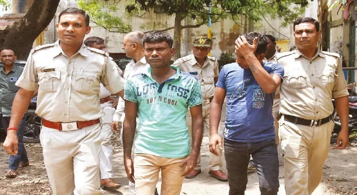 মাদক পাচারের দায়ে দু’জনকে ১২ বছরের সাজা কৃষ্ণনগর আদালতের
