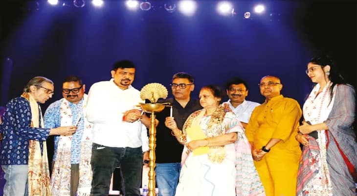 ‘দাদার কীতি’র ১০০তম অভিনয় দিয়ে শুরু ‘নৈহাটি ব্রাত্যজন’-এর নাট্যোৎসব