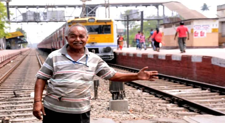‘পাঁশকুড়া লোকাল ঢুকছে, সরে যান সরে যান’, ৩৪ বছর আগে ট্রেনে কাটা পড়েন ২৪ জন, লেভেল ক্রসিংয়ের নিরাপত্তায় লক্ষ্মীদা