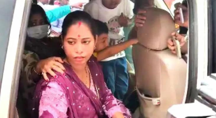 পাক সীমান্তে জওয়ান আটক  নিয়ে তথ্য গোপন করা হচ্ছে! পাঠানকোট যাওয়ার আগে সন্দেহ প্রকাশ স্ত্রীর