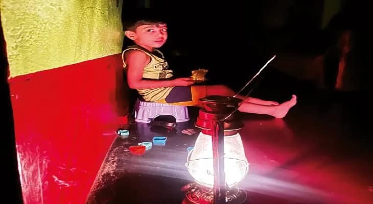 আরামবাগে হ্যারিকেনের স্মৃতি ফেরাল ঝড়, আঁধারে দু’রাত
