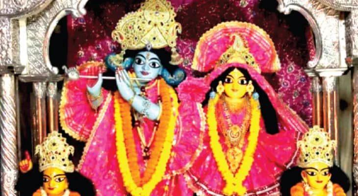 বৈষ্ণবতীর্থ নবদ্বীপের মঠ ও মন্দিরের বিগ্রহে চন্দন লেপন