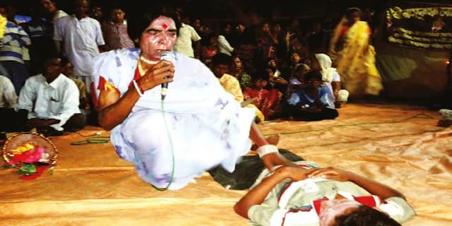 হারমোনিয়াম উধাও, বোলান গানে সিন্থেসাইজার, প্যাড