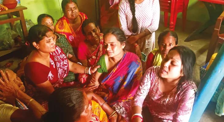 ফেসবুকে পরিচয় হওয়া যুবতীর সঙ্গে ঝগড়া, কাটোয়ায় ভাগীরথীতে ঝাঁপ দিলেন যুবক