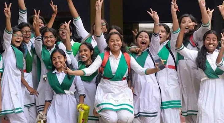 মাধ্যমিক ২০২৫:  সপ্তম স্থানে দেবার্ঘ্য দাস, অঙ্কন বসাক, অরিত্রা দে, দেবাদ্রিতা চক্রবর্তী, সৌরিন রায় (প্রাপ্ত নম্বর ৬৮৯)
