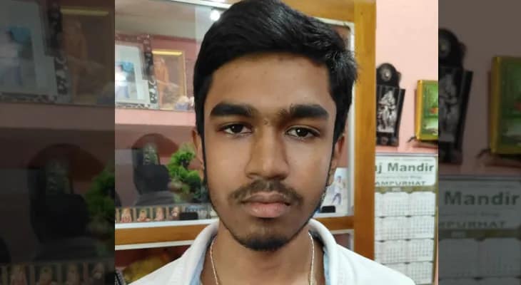 মাধ্যমিক রেজাল্ট ২০২৫: চিকিৎসক হতে চায় রাজ্যের মেধা তালিকায় অষ্টম স্থান অধিকারী রামপুরহাট জে এল বিদ্যাভবনের ছাত্র অরিজিৎ মণ্ডল (৬৮৮)