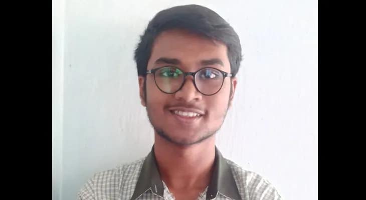 মাধ্যমিকে ষষ্ঠ সোনারপুর সারদা বিদ্যাপীঠের ছাত্র অর্কদীপ মণ্ডল (৬৯০)