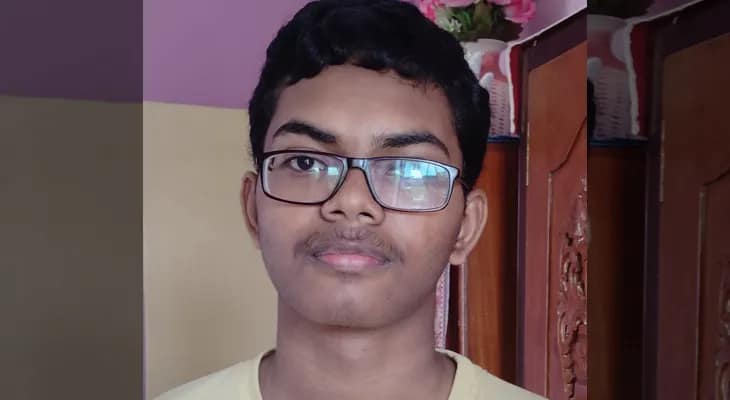 মাধ্যমিকে নবম কাঁথি মডেল ইনস্টিটিউশন এর ছাত্র ঐশিক জানা