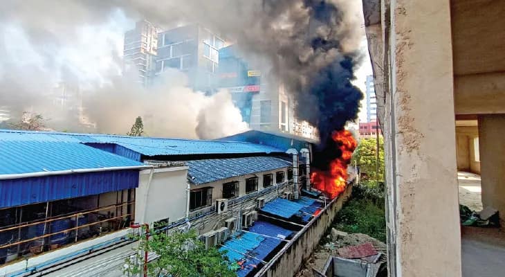 সেক্টর ফাইভের ফ্যাক্টরিতে ভয়াবহ অগ্নিকাণ্ড
