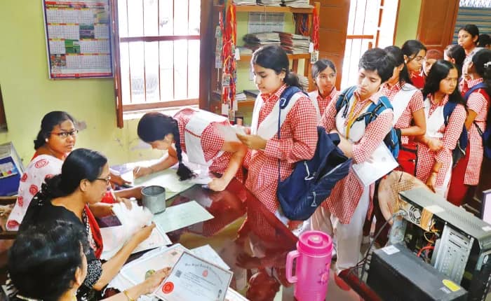 এবারও রাজ্যের মেধা তালিকায় নেই মুর্শিদাবাদের কোনও পড়ুয়া