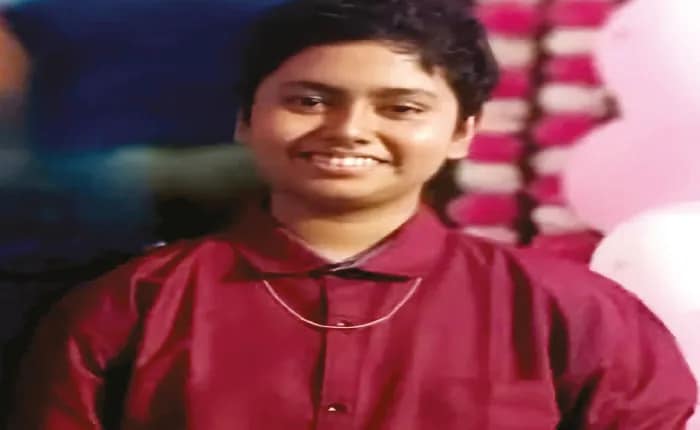 সমস্ত বিষয়ে লেটার পেয়ে চমক ক্যান্সার আক্রান্ত অনন্যর