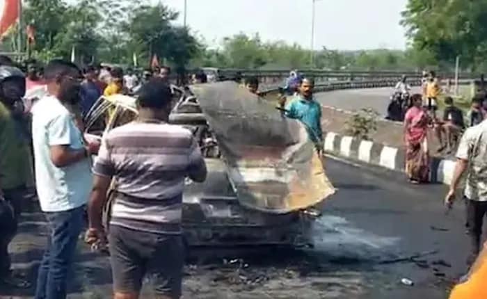 জামশেদপুরে চলন্ত গাড়িতে বিস্ফোরণ, দগ্ধ হয়ে মৃত্যু চালকের
