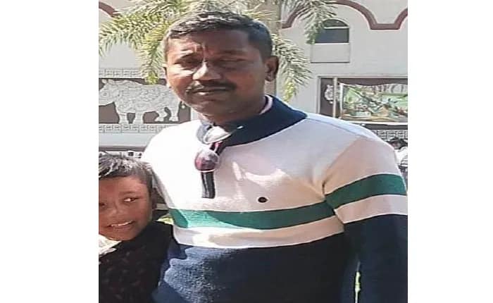 নিখোঁজ সিভিক ভলান্টিয়ারের ঝুলন্ত দেহ উদ্ধার পাটের গুদামে