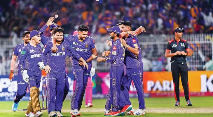 ইডেনে রাসেল ঝড়, রুদ্ধশ্বাস জয়ে বেঁচে রইল নাইটদের আশা