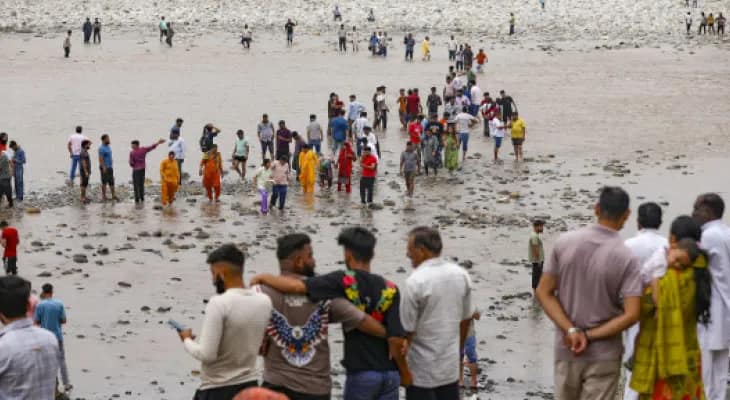বন্ধ করা হল ২ ড্যামের গেট, আখনুরে  চন্দ্রভাগার জলস্তর কমে গোড়ালি সমান