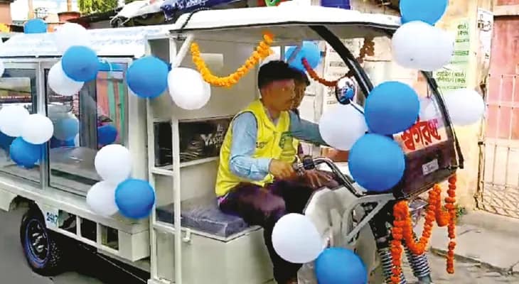 জেলায় প্রথম মুর্শিদাবাদ পুরসভায় ই-অ্যাম্বুলেন্স