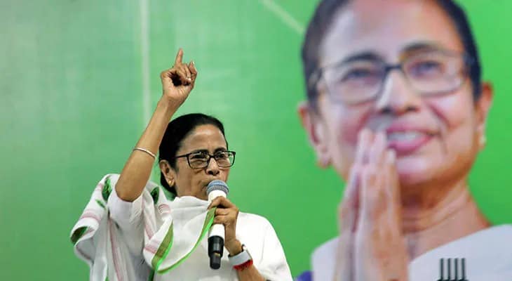‘রাজনীতি নয়, রাজধর্ম পালন করুন’, বিভাজন নিয়ে মোদিকে তোপ মমতার