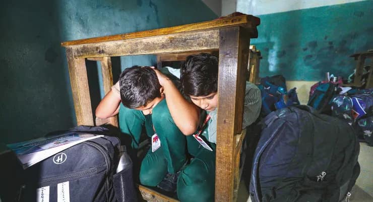ব্ল্যাক আউট, এয়ার সাইরেন, মক ড্রিল, রাজ্যের ৩১টি স্পট সহ দেশজুড়ে শুরু বিকেল ৪টেয়, যুদ্ধ দামামা? মহড়া আজ