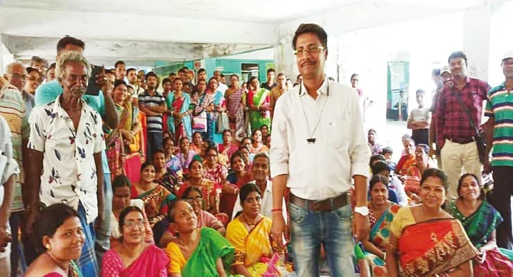 বীরসিংহ হাসপাতালে হোমিওপ্যাথি বিভাগে ভোর ৪টে থেকে লাইন, ভোল বদলে দিয়েছেন চিকিৎসক