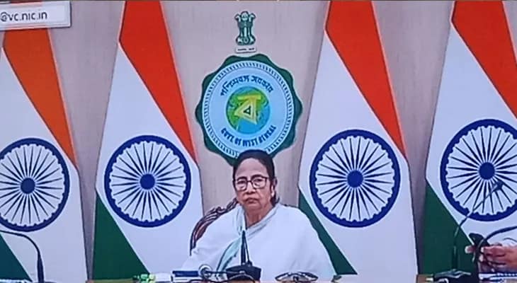 সাংবাদিক বৈঠকে মুখ্যমন্ত্রী মমতা বন্দ্যোপাধ্যায়