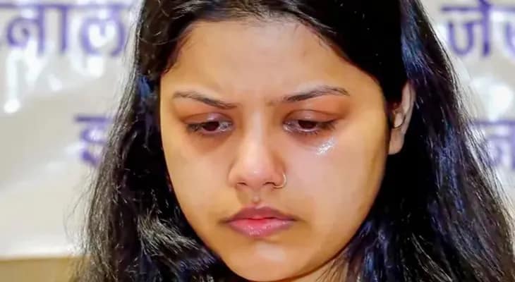 ‘যোগ্য জবাব মোদিজি ও ভারতীয় সেনার’, কান্নাভেজা চোখে মন্তব্য মৃত  লেফটেন্যান্টের স্ত্রী হিমাংশীর