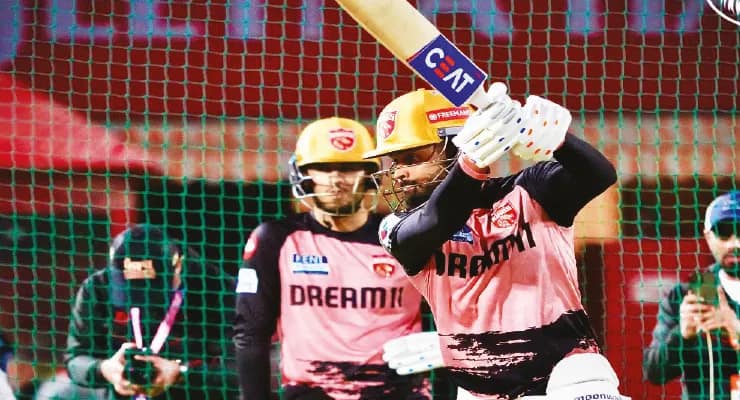 যুদ্ধের আবহে ধরমশালায় আজ দিল্লি-পাঞ্জাব দ্বৈরথ