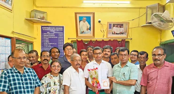 উচ্চ মাধ্যমিকে মেধা তালিকায় ৭, নজরকাড়া সাফল্য পূর্ব বর্ধমানের