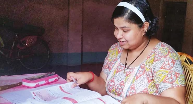 উচ্চ মাধ্যমিকে ৯৬ শতাংশ নম্বর রানাঘাট মহকুমায় সম্ভাব্য প্রথম ধানতলার জবা