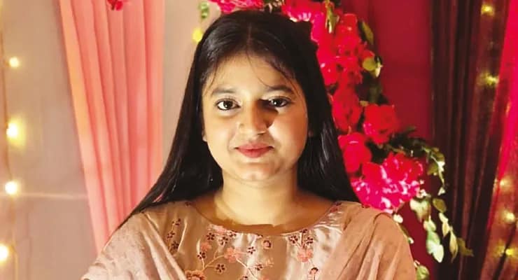 কাঁথির হাই মাদ্রাসা থেকে উচ্চ মাধ্যমিকে ৪৮০ পেলেন মারুফা