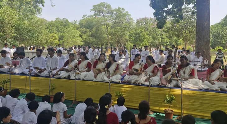 শান্তিনিকেতনের মাধবী বিতানে মহাসমারোহে অনুষ্ঠিত হচ্ছে রবীন্দ্র জন্মজয়ন্তী