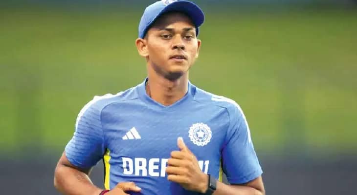 মত বদলে মুম্বইয়ের হয়ে খেলতে চাইছেন যশস্বী