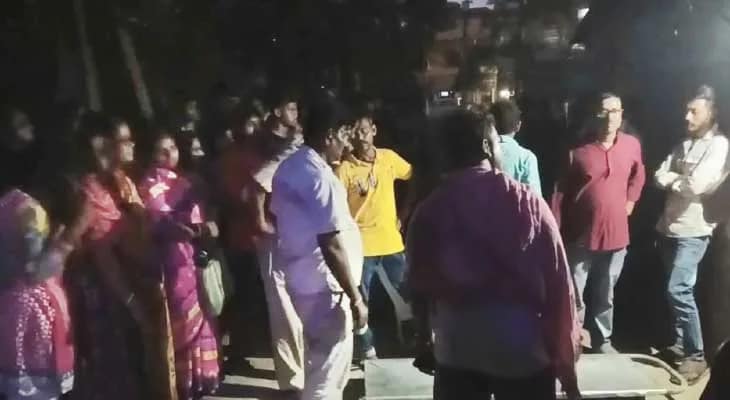 বাঁকড়ায় বন্ধ ঘর থেকে উদ্ধার মা ও দুই সন্তানের দেহ, চাঞ্চল্য এলাকায়