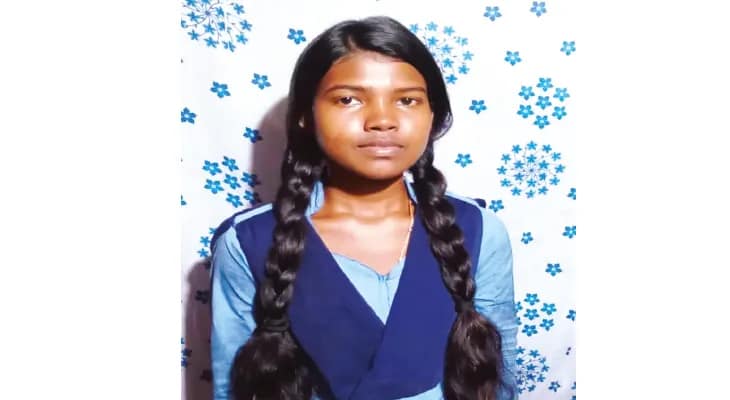 জঙ্গলে কাঠ কুড়িয়ে উচ্চ মাধ্যমিকে ৪৬৯, জাগদার অহঙ্কার কবিতা মুর্মু