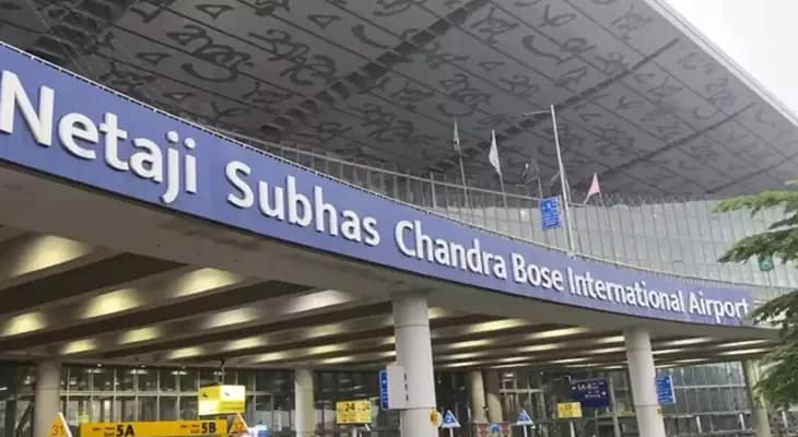 ‘আমার কাছে বোমা আছে’, যাত্রীর দাবি শুনে শোরগোল কলকাতা বিমানবন্দরে