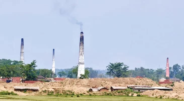 সরকারি নিয়ম না মানায় দাঁতনে ১৩টি  ভাটা বন্ধের পদক্ষেপ পরিবেশ দপ্তরের